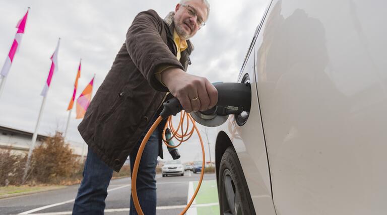 Mit Elektrofahrzeug unterwegs