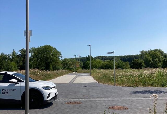 Smarte Lösung: Moderne Straßenbeleuchtung im Neubaugebiet Leimersheim