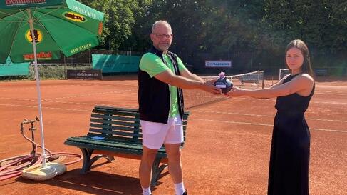 spendenuebergabe tennisclub