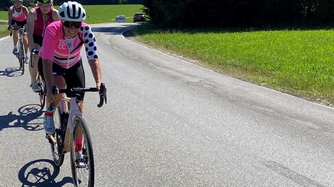 Susanne Becker beim Rad fahren
