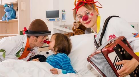 Clown Doktoren Krankenhaus Kind | © Michael Euler Clown Doktoren Krankenhaus Kind | © Michael Euler