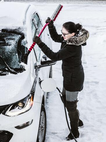 Elektroauto im Winter: Akku richtig laden und Wallbox schützen